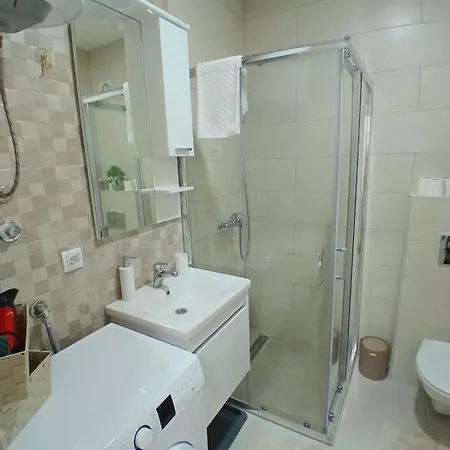 Ena Apartment *